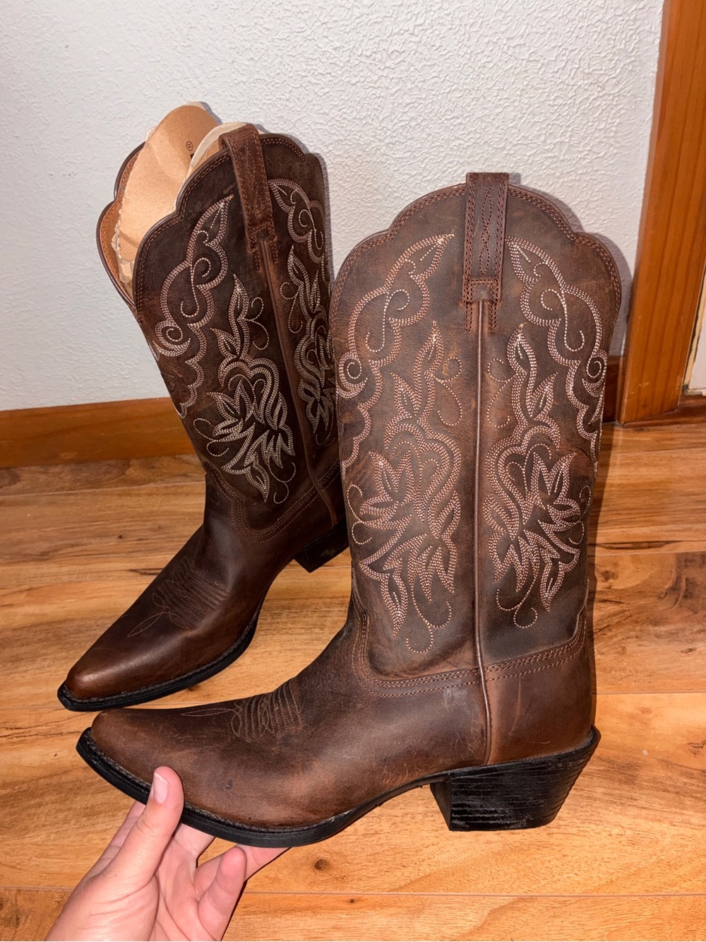 Ariat Women’s Heritage J-Toe Western Cowboy/Cowgirl Boots- size 8.5 B - Picture 2 of 13